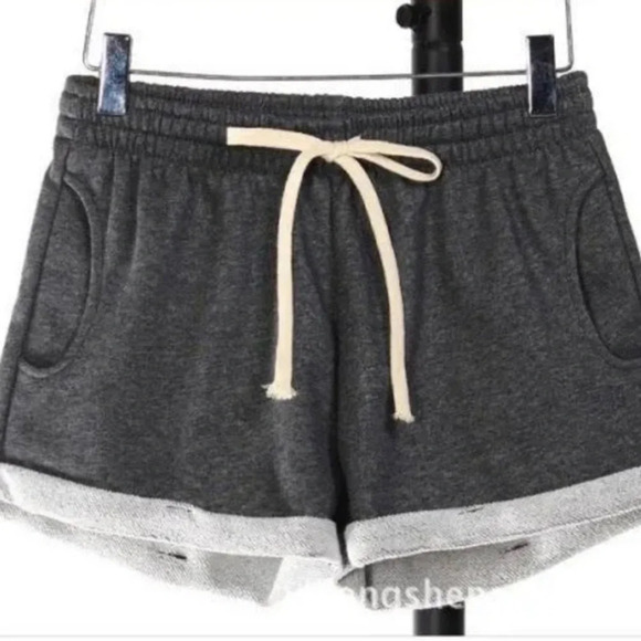 Athletic Works Gray Shorts Knit Lounge Comfy Gym Women's Short Size Large NWT - Picture 1 of 6